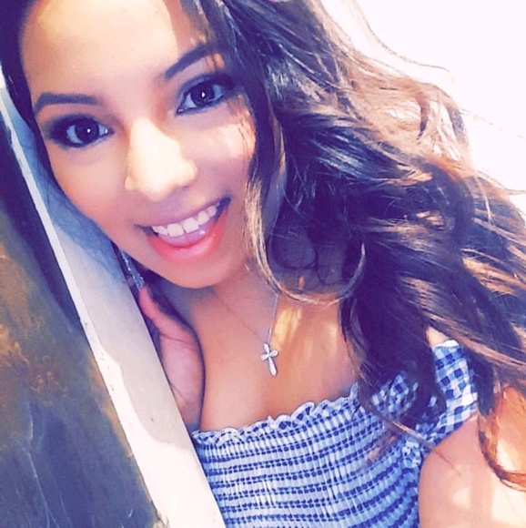 Meet your Posher, Kimberly - Picture 3 of 5